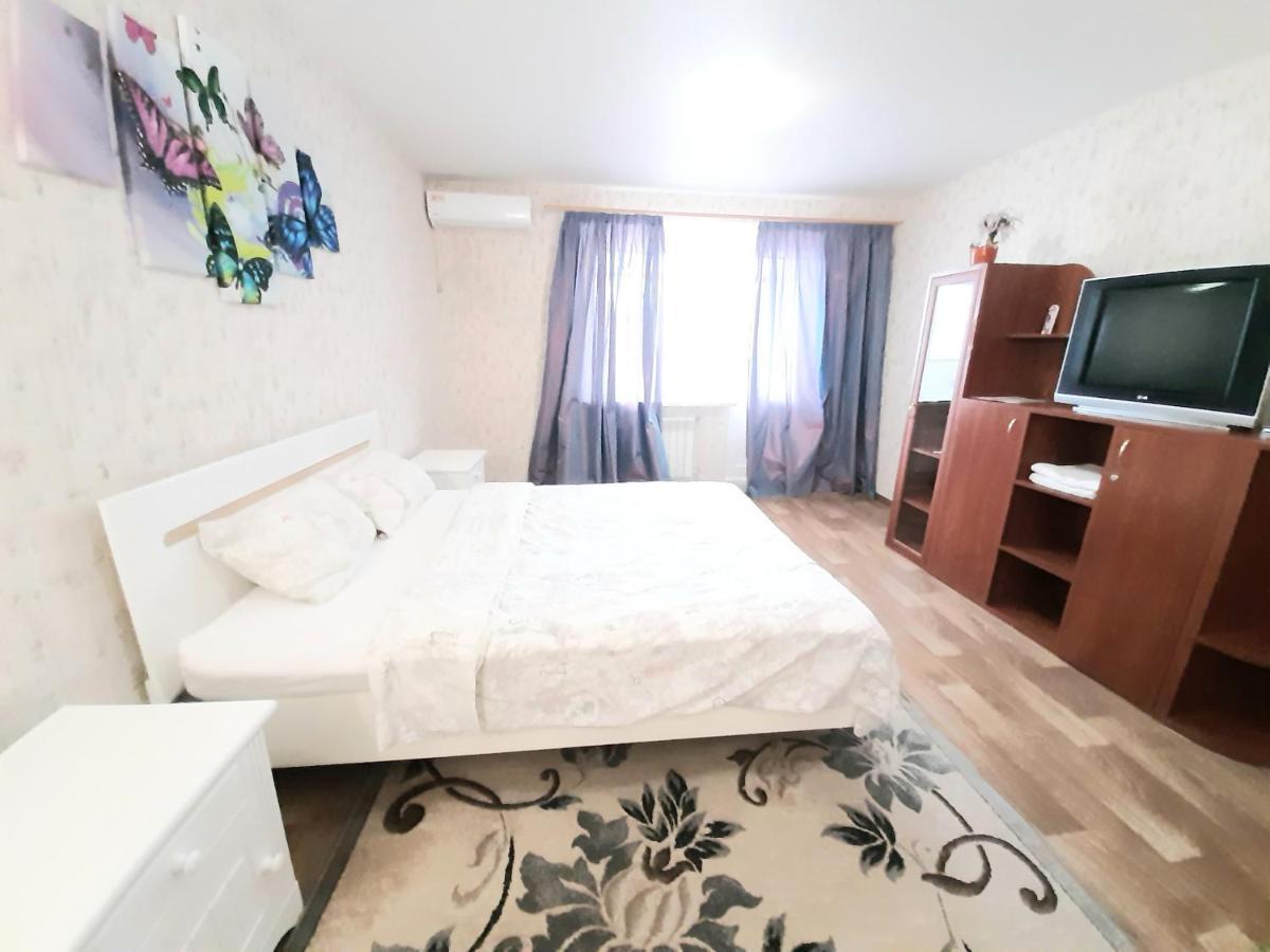 1 Комнатная На Позняках Apartment Kyiv Exterior photo