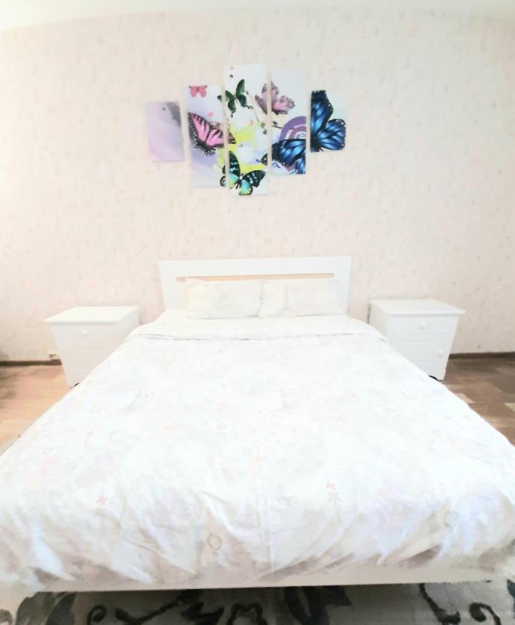 1 Комнатная На Позняках Apartment Kyiv Exterior photo